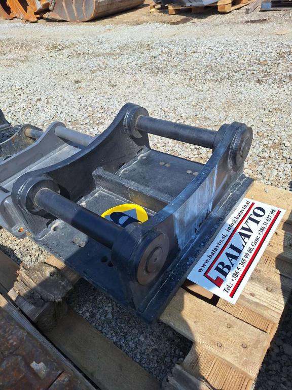 S60 for 12-18 ton excavators Quick hitch Photo 8