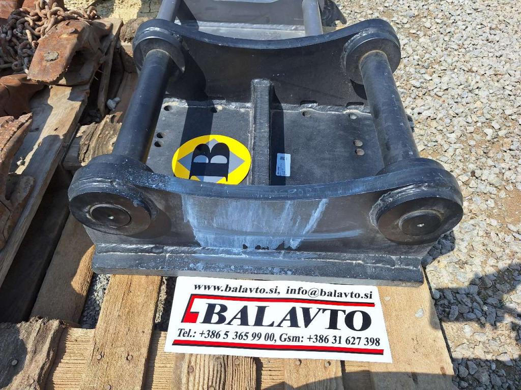 S60 for 12-18 ton excavators Quick hitch Photo 9