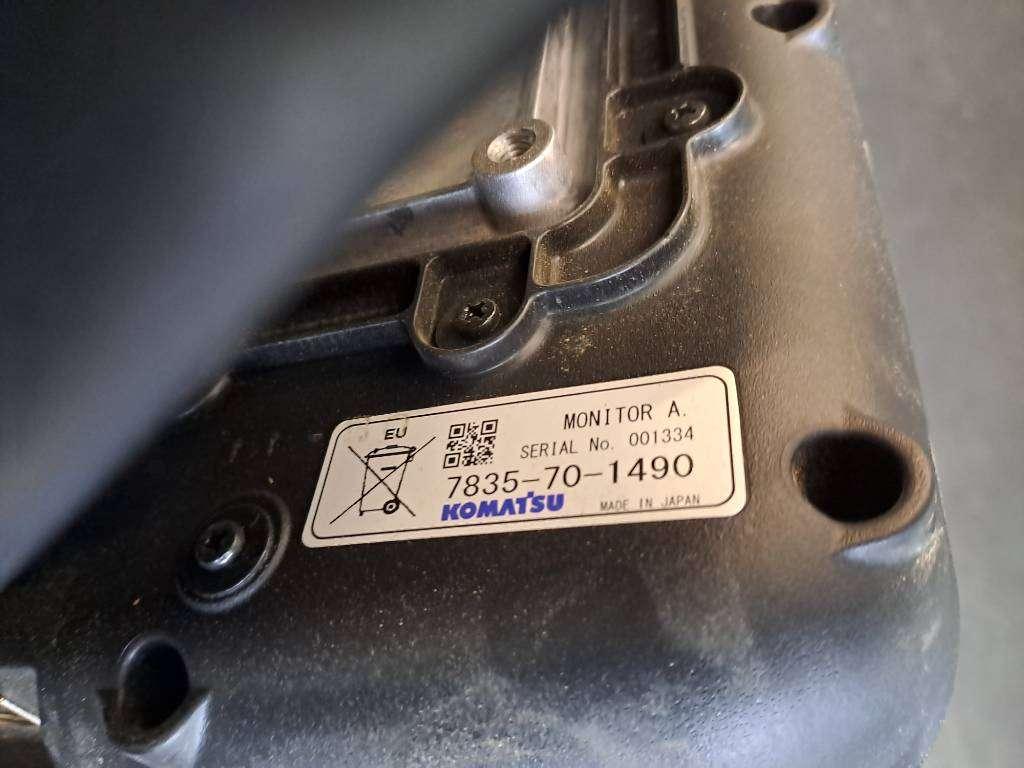 Komatsu GPS System PC210LCI-11 Photo 5
