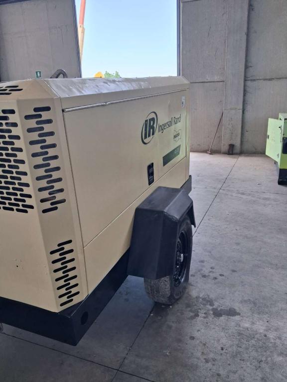 Doosan INGERSOLL RAND 10/105 Photo 5