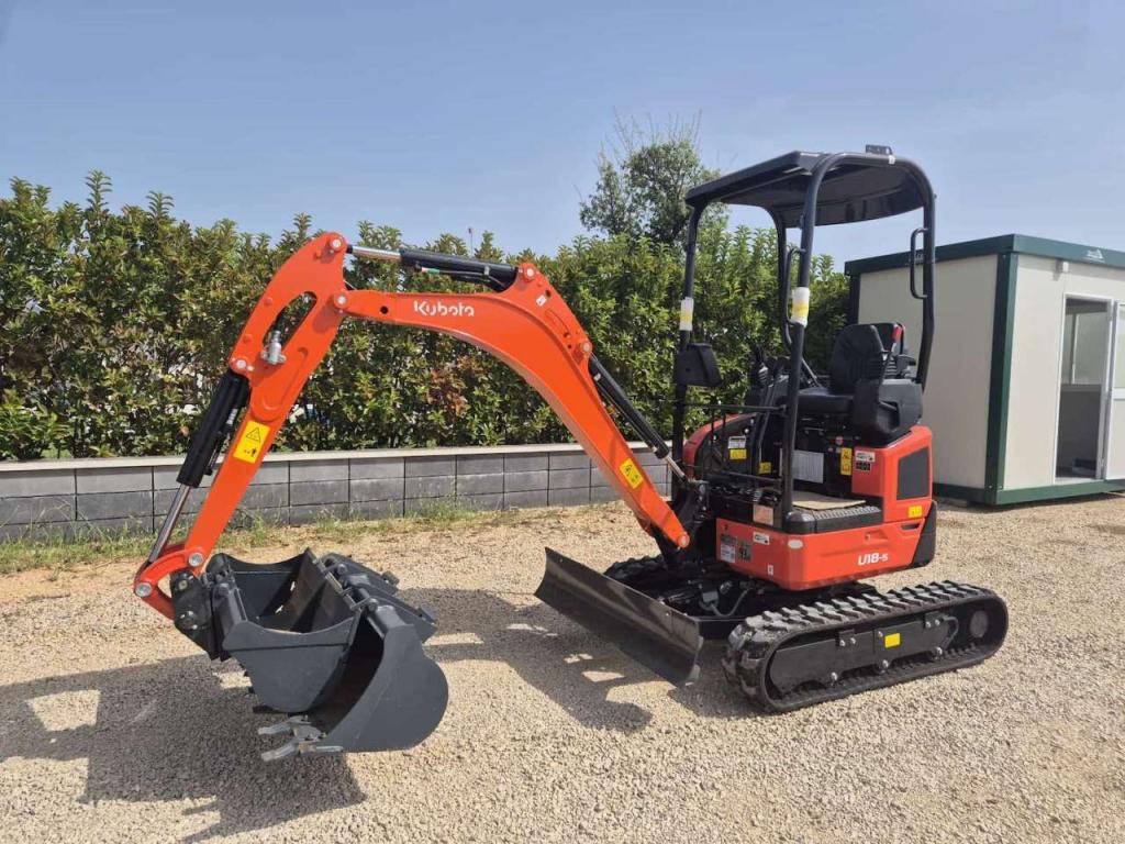 Kubota U18.5 Photo 2