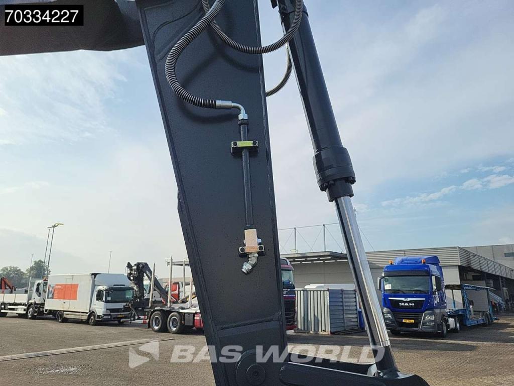 Hyundai R210 Photo 12