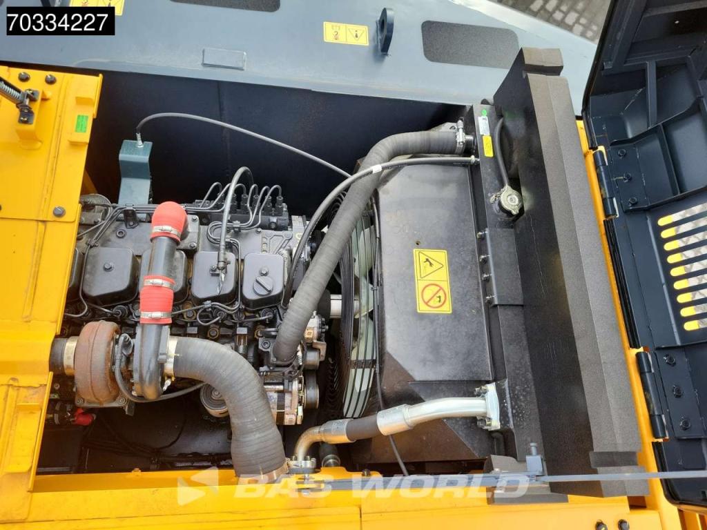 Hyundai R210 Photo 17