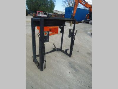 Radiator support for Fiat Kobelco W190 sold by OLM 90 Srl