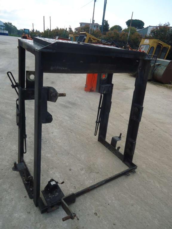 Radiator support for Fiat Kobelco W190 Photo 2