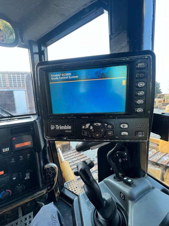 Caterpillar D6N XL Photo 2