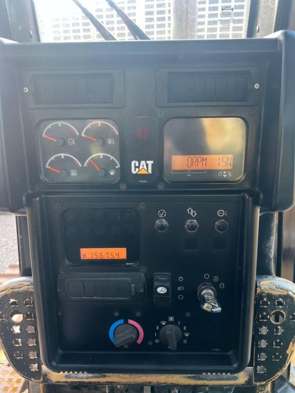 Caterpillar D6N XL Photo 3
