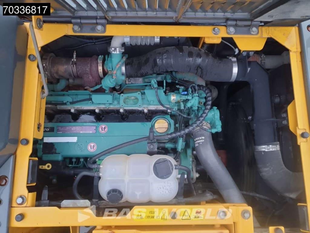 Volvo ECR235 E L Photo 17