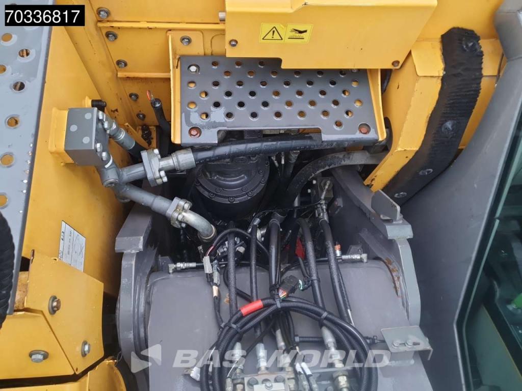 Volvo ECR235 E L Photo 22