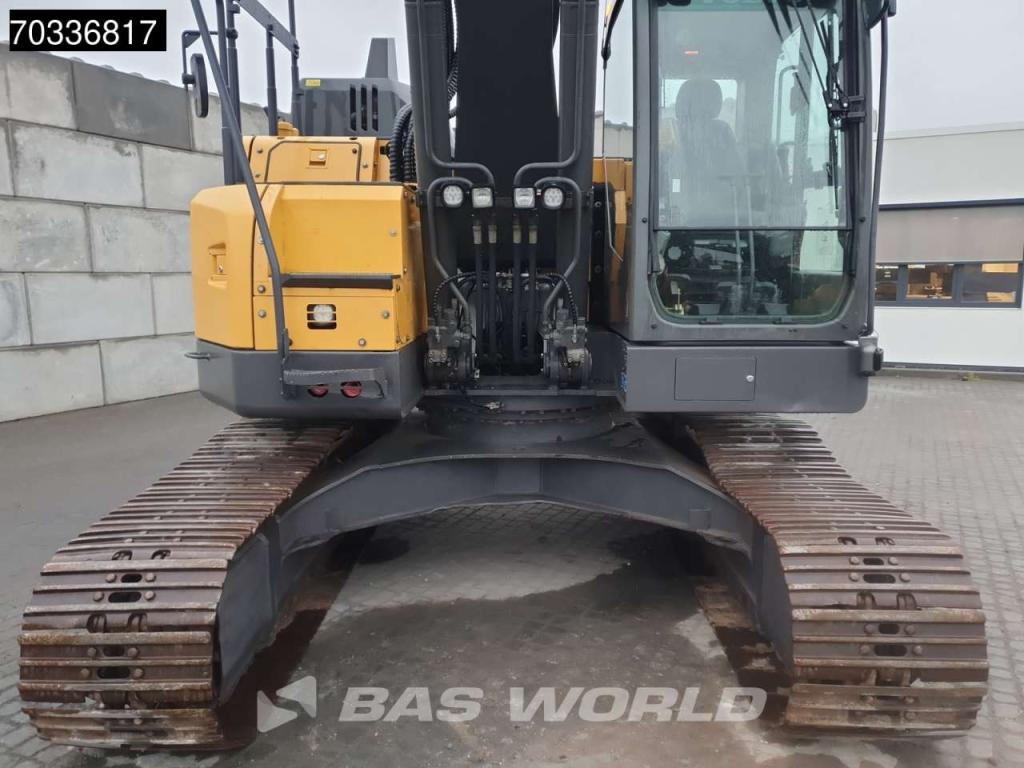 Volvo ECR235 E L Photo 9