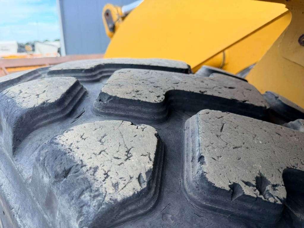 Caterpillar 962H Photo 12