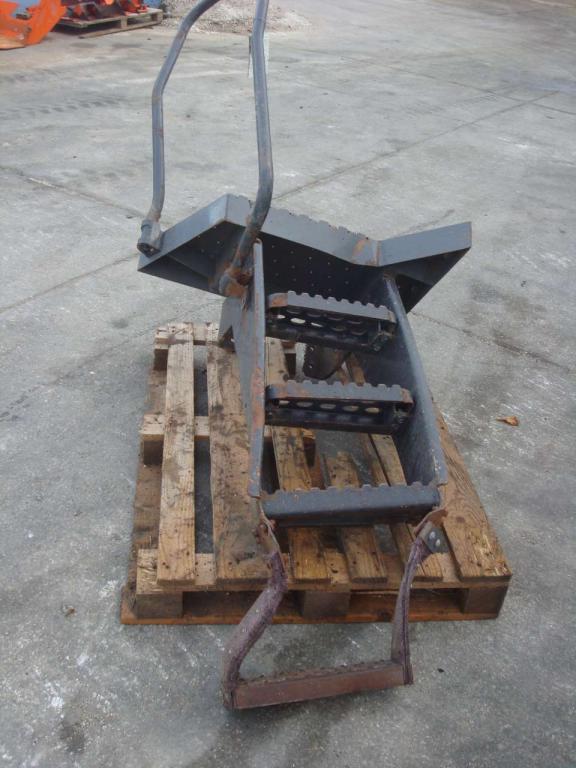 Stair for Hitachi ZW310 Photo 4