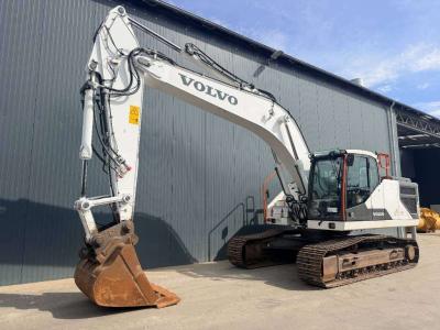 Volvo EC250E NL - 3M WIDE sold by Smitma B.V.