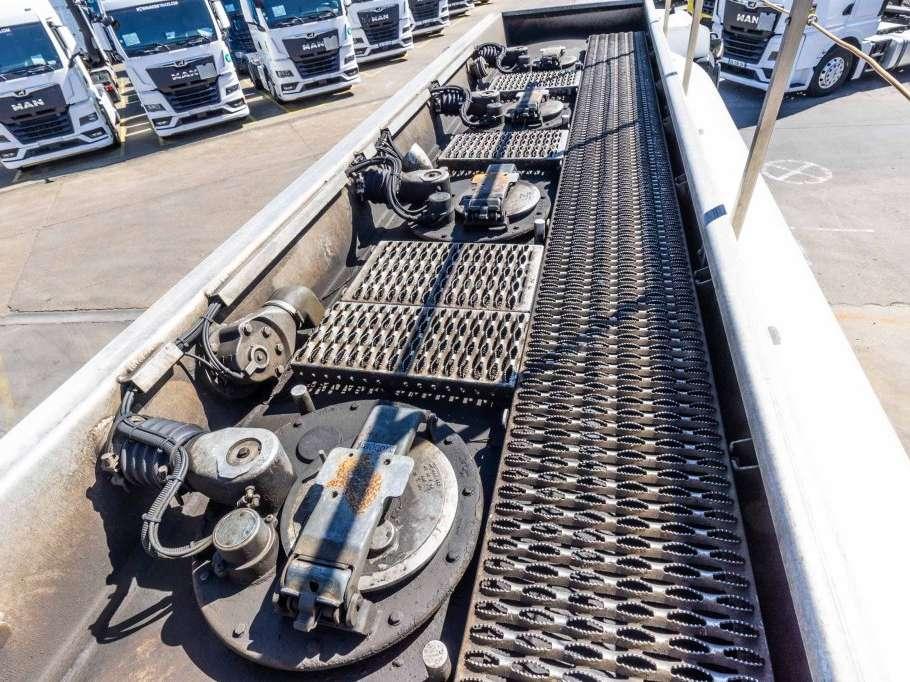 Renault PREMIUM 270 + MAGYAR 13000L+4COMP+INTARDER Photo 9