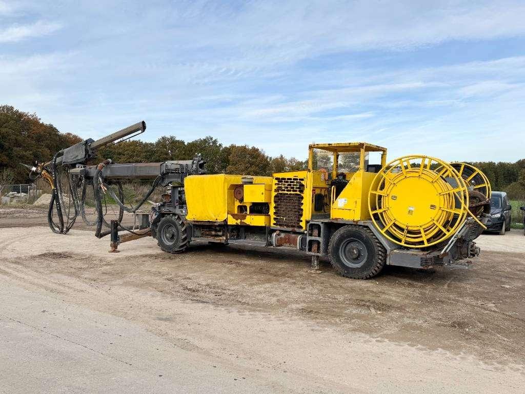 Epiroc ME5 concrete sprayer Photo 2
