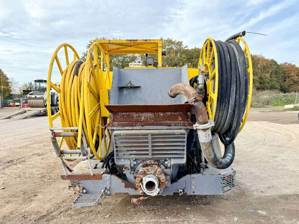 Epiroc ME5 concrete sprayer Photo 3