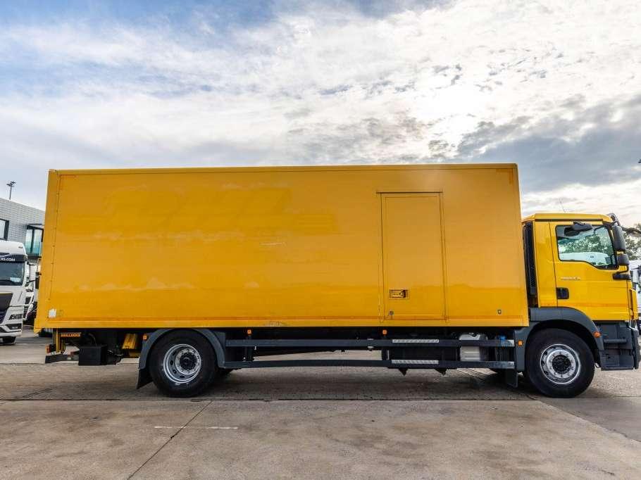 Man TGM 18.250 BL + DHOLLANDIA 2T. Photo 7