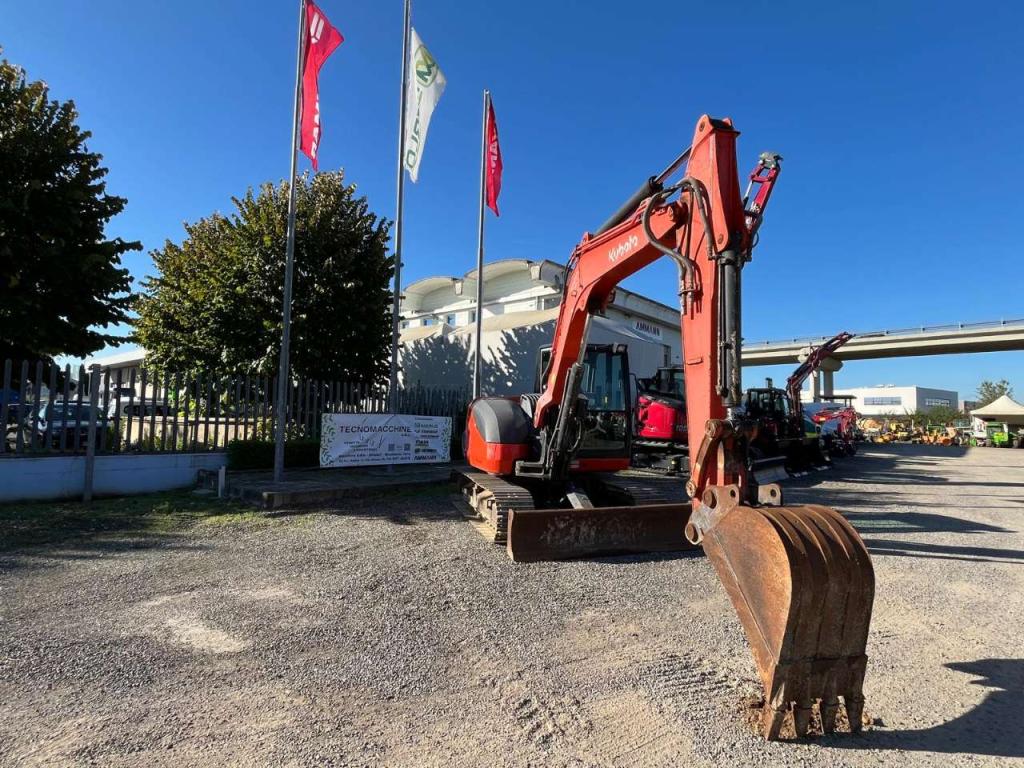 Kubota KX080-4A Photo 1