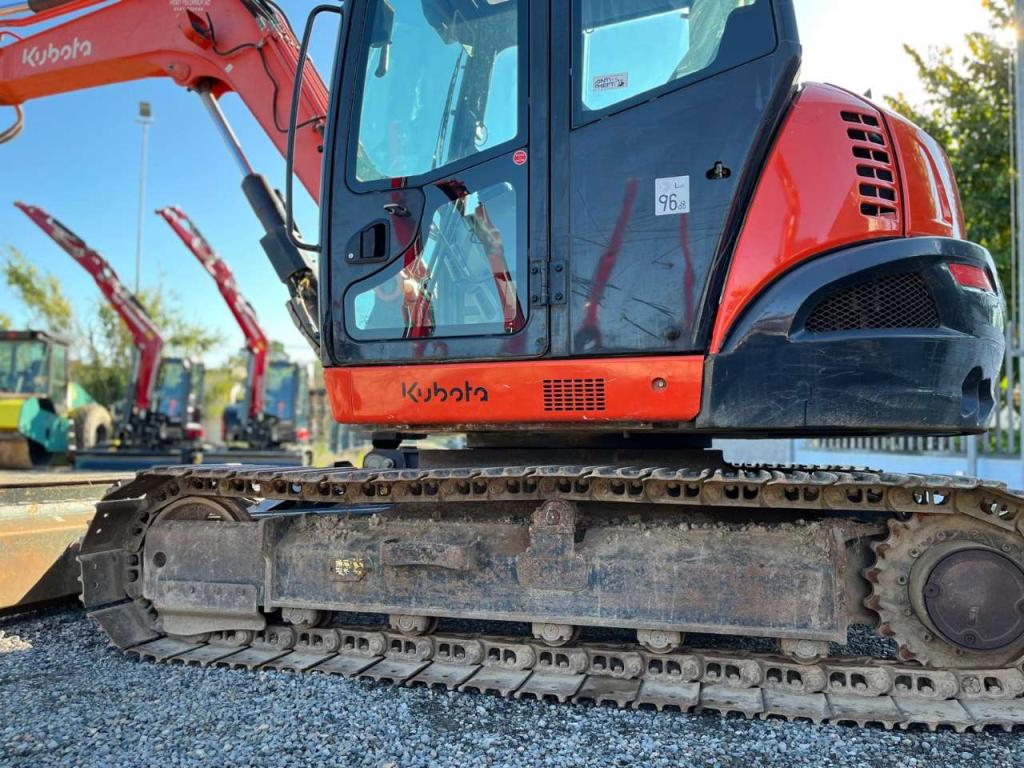 Kubota KX080-4A Photo 10