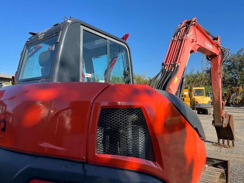 Kubota KX080-4A Photo 11