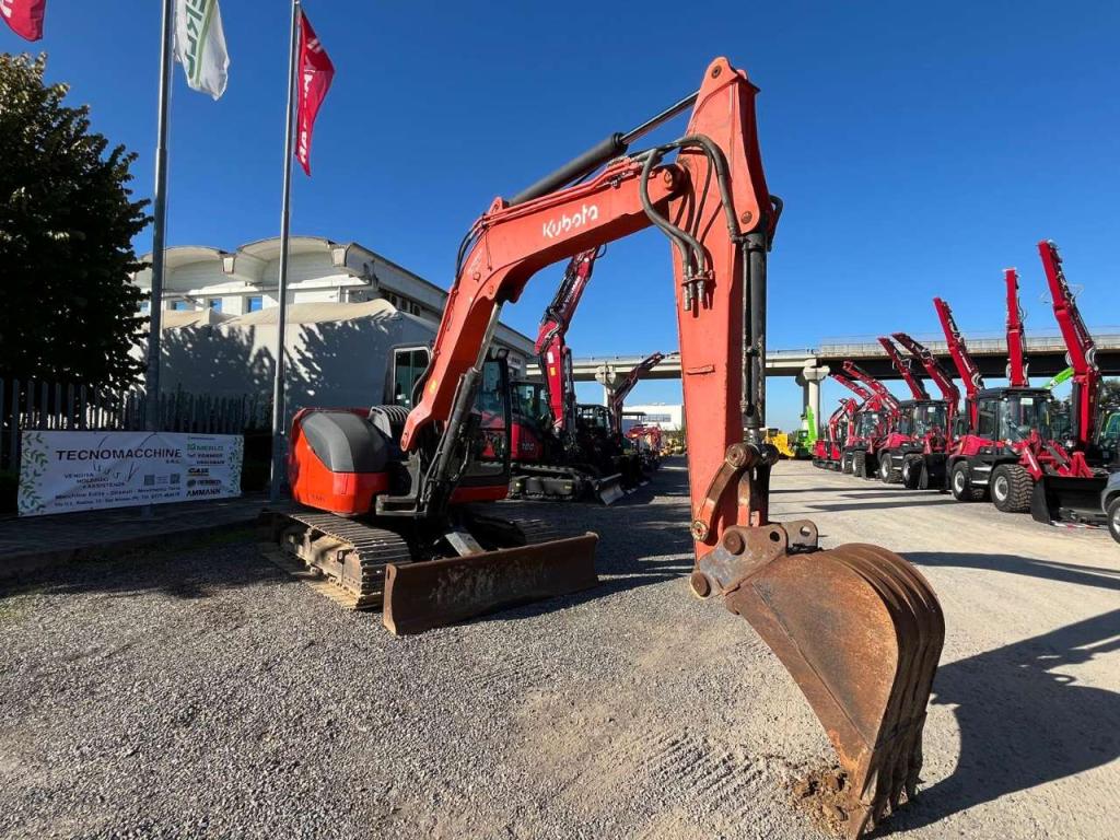 Kubota KX080-4A Photo 2