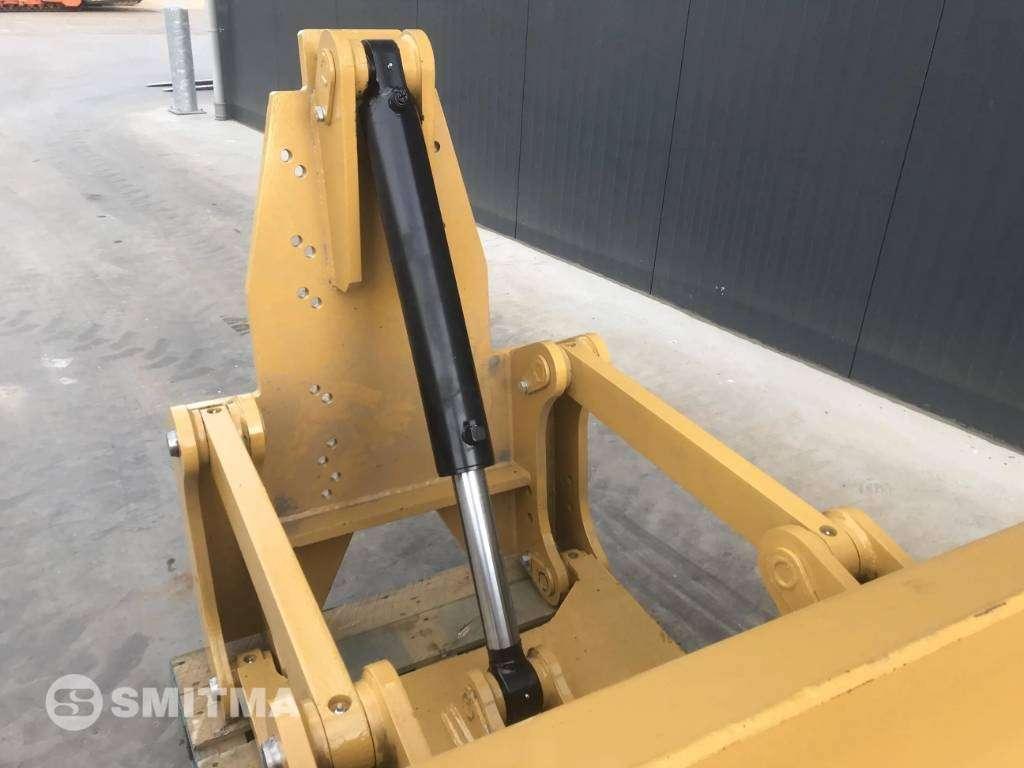 Caterpillar 120M Photo 4