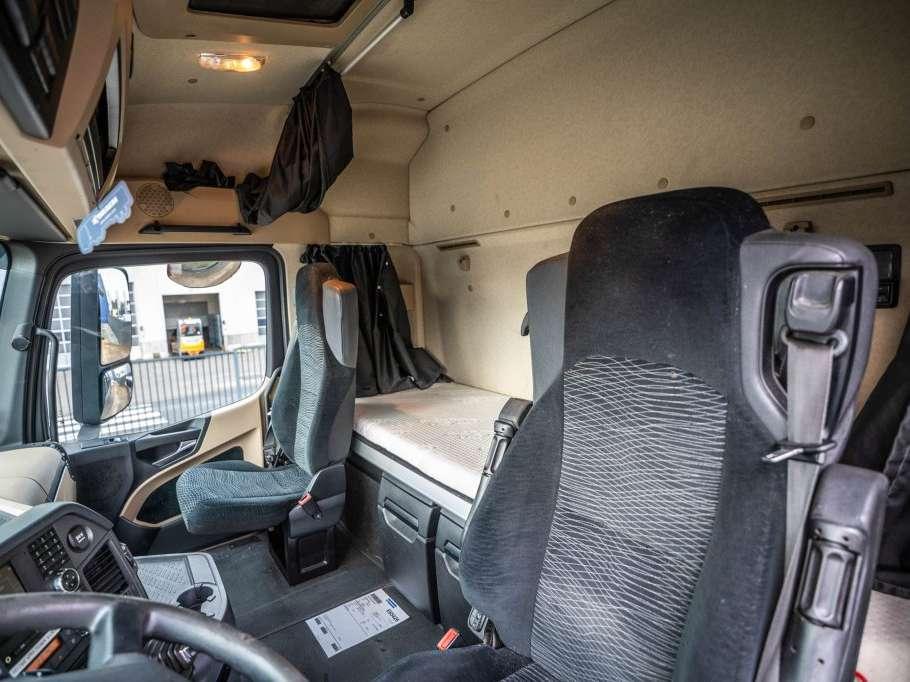 Mercedes-Benz ACTROS 1846+ADR Photo 10