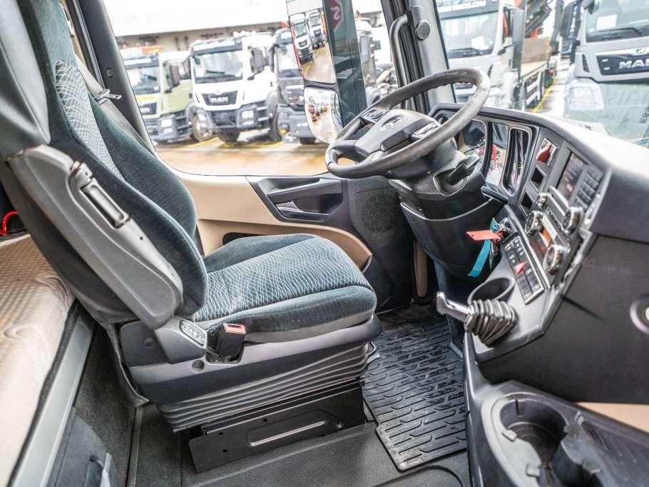 Mercedes-Benz ACTROS 1846+ADR Photo 17