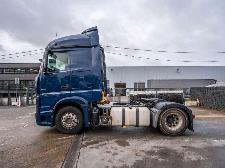 Mercedes-Benz ACTROS 1846+ADR Photo 7