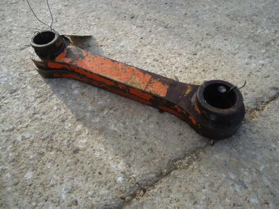 Tie rods and bucket closing brackets for Fiat Hitachi EX215 sold by OLM 90 Srl