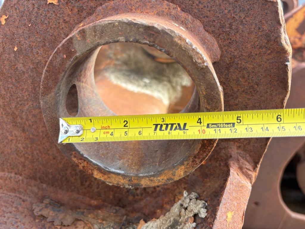 Cliff bucket Photo 4