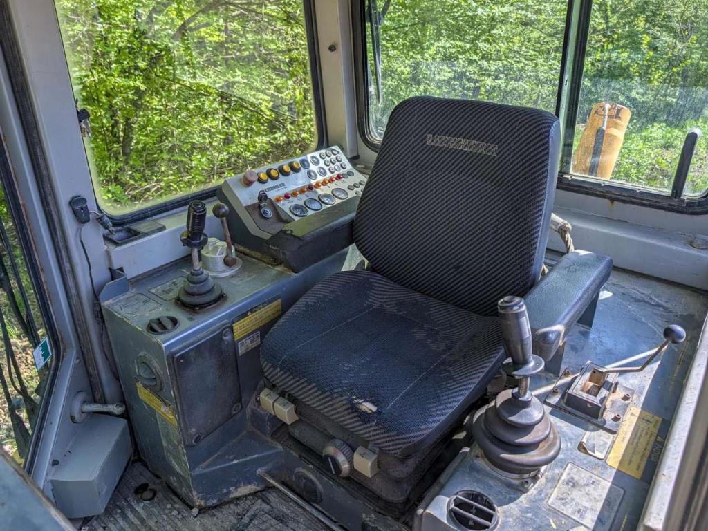 Liebherr PR722 BL Photo 4