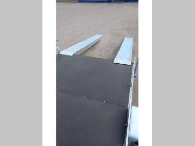 Coppia di rampe in alluminio Lunghezza 4.000 mm - Portata 3.800 kg sold by Progetto Rampe