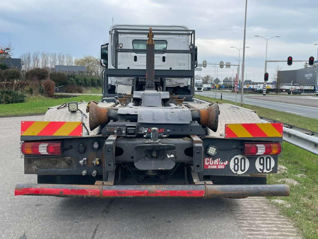 MercedesBenz Antos 2543 6x2 Photo 4