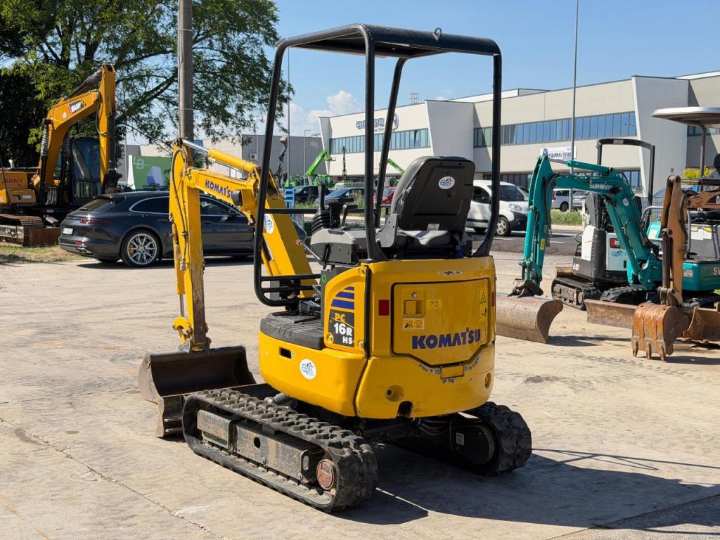 Komatsu PC16R-3HS Photo 4