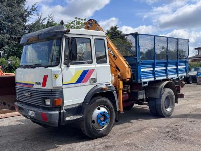 Iveco 135-17 Ribaltabile + Gru sold by G.M. Service srl
