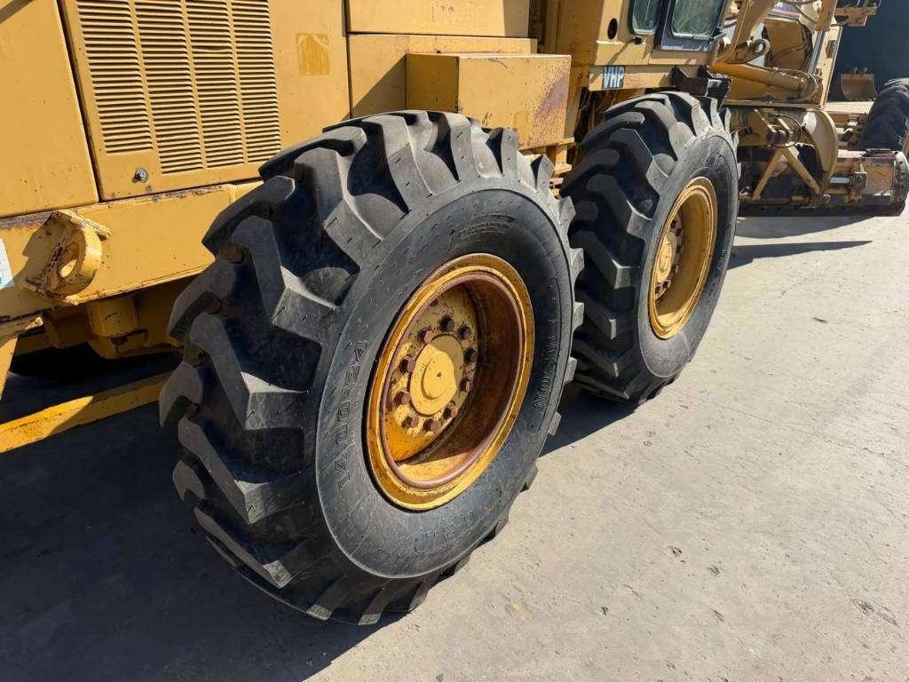 Caterpillar 140H Photo 10