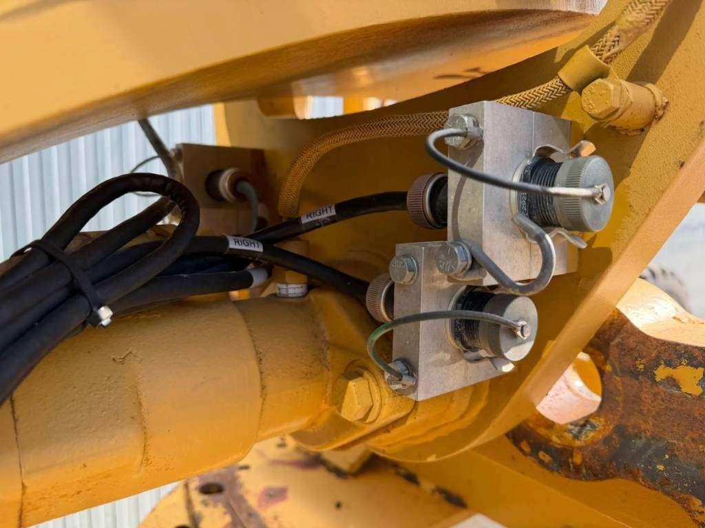 Caterpillar 140H Photo 17