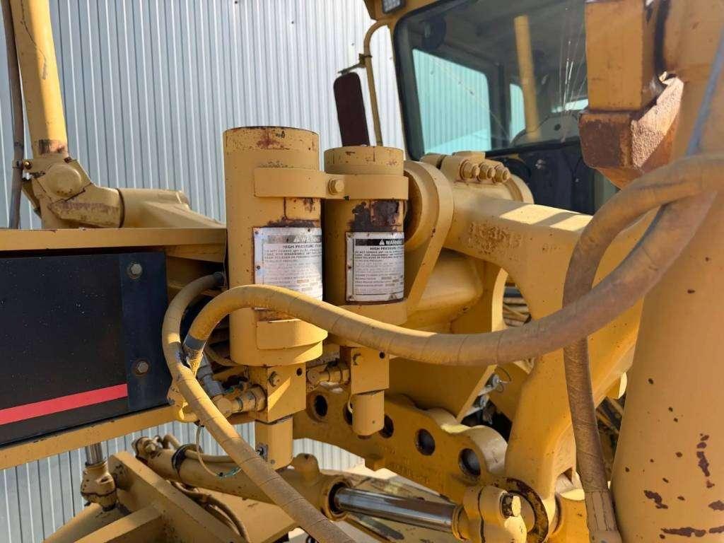Caterpillar 140H Photo 18