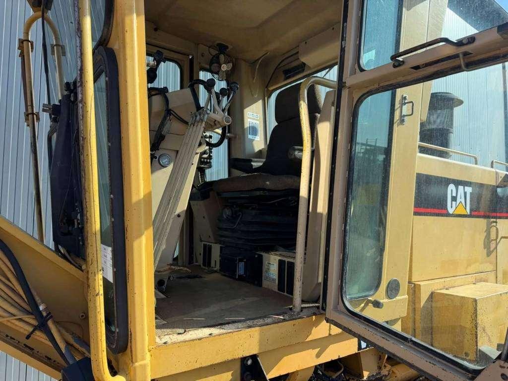 Caterpillar 140H Photo 26