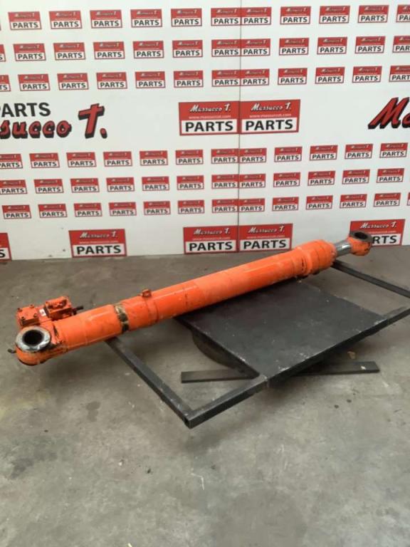 Penetration piston for Hitachi EX235 Photo 1