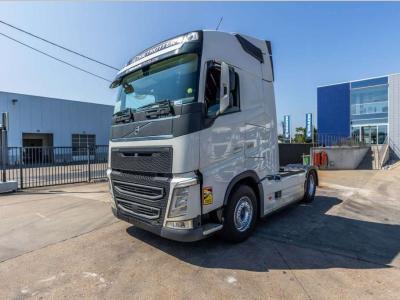 Volvo FH 500 + INTARDER + HYDR. sold by Braem NV