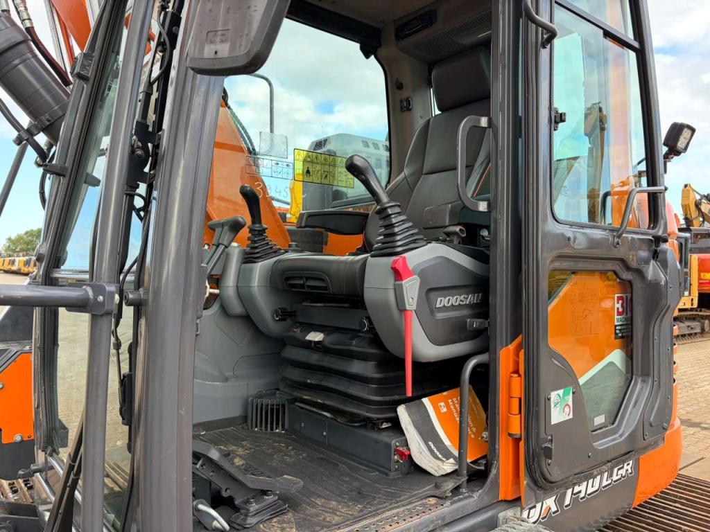 Doosan DX140LCR-7 Photo 25
