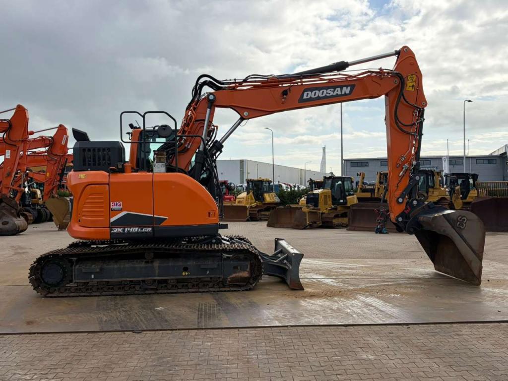 Doosan DX140LCR-7 Photo 6