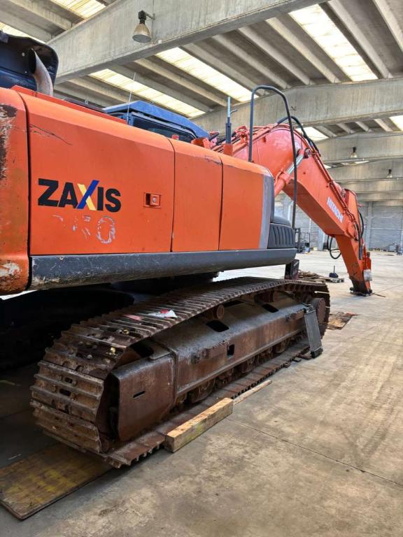 Hitachi ZX350-3 Photo 2