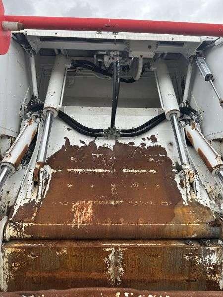 Iveco 330 Photo 8