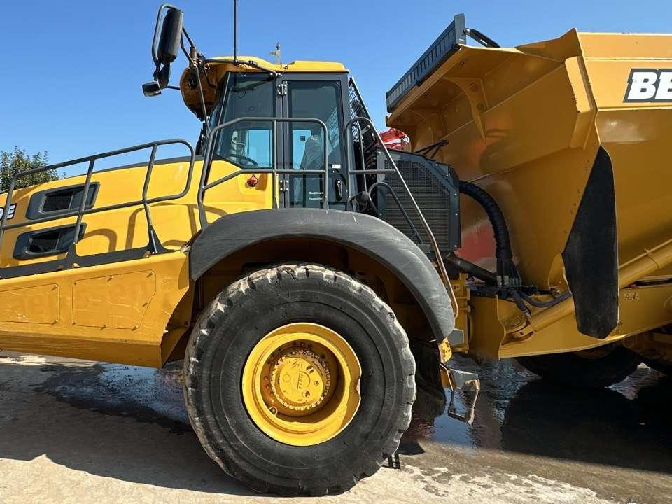 Bell B50E 6X6 Photo 4