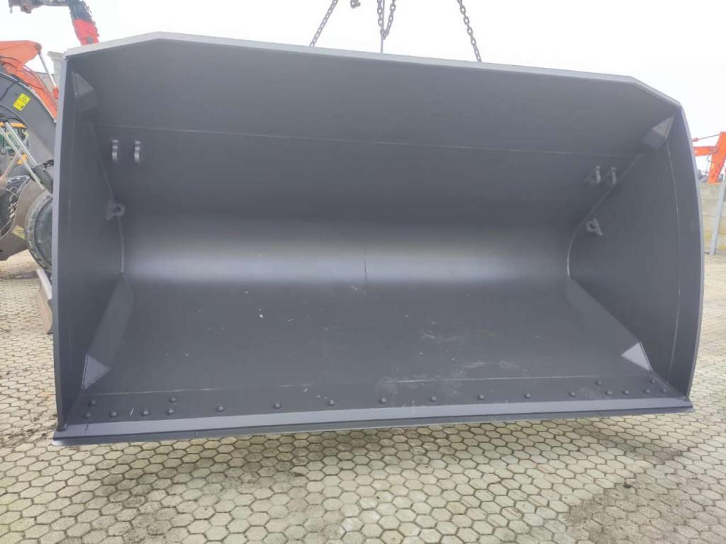 Lameter Loader bucket Photo 1