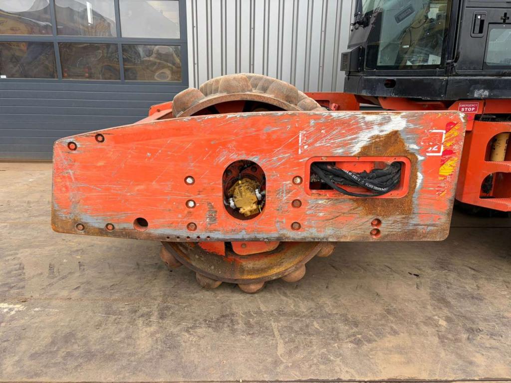 Caterpillar CP74 Photo 10