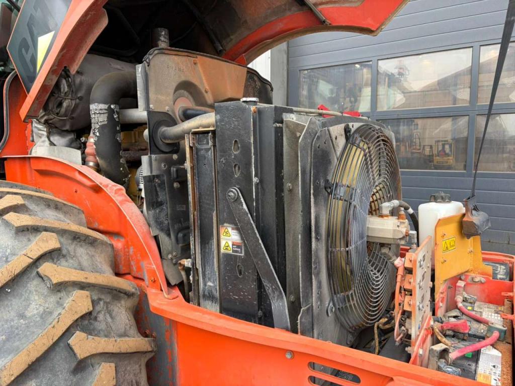Caterpillar CP74 Photo 24